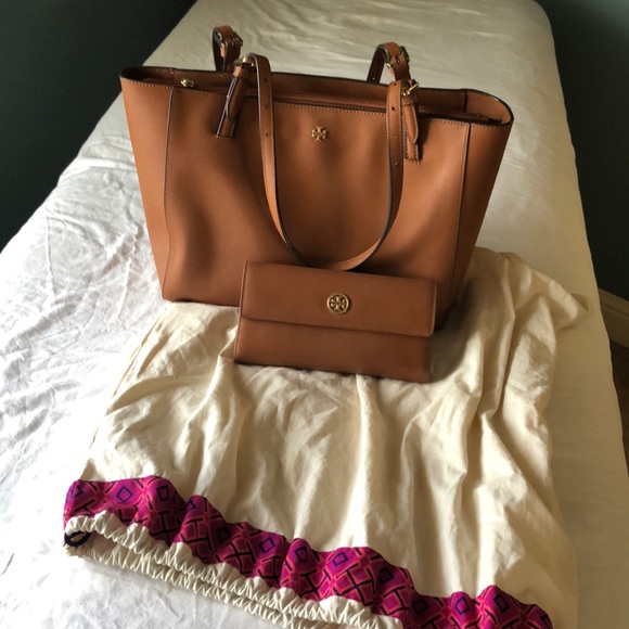 Tory Burch Handbags - Tory Burch Purse and Wallet Bundle